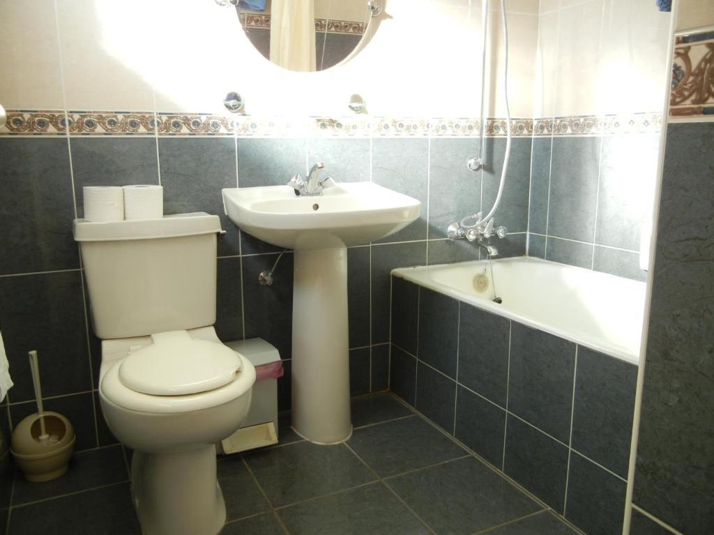 Tsialis Hotel Apartments Larnaca Bilik gambar