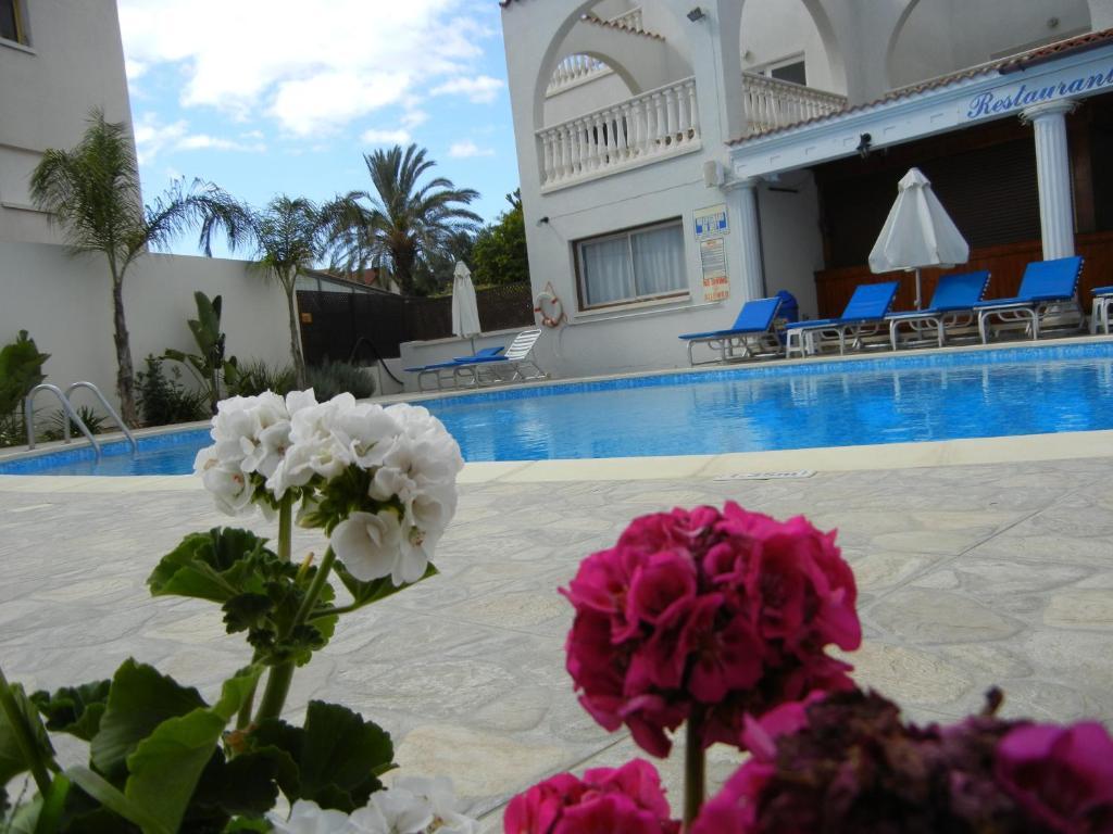 Tsialis Hotel Apartments Larnaca Bilik gambar