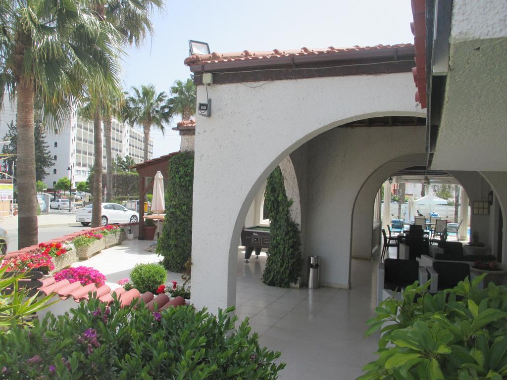 Tsialis Hotel Apartments Larnaca Luaran gambar